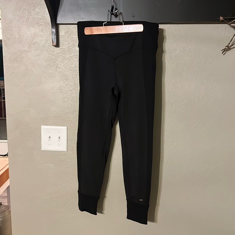 NWOT Black joggers